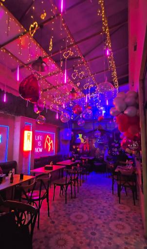 عکس کافی شاپ بیست بیست