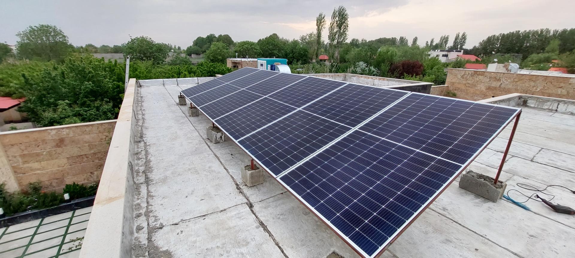 عکس مجموعه برقرسان