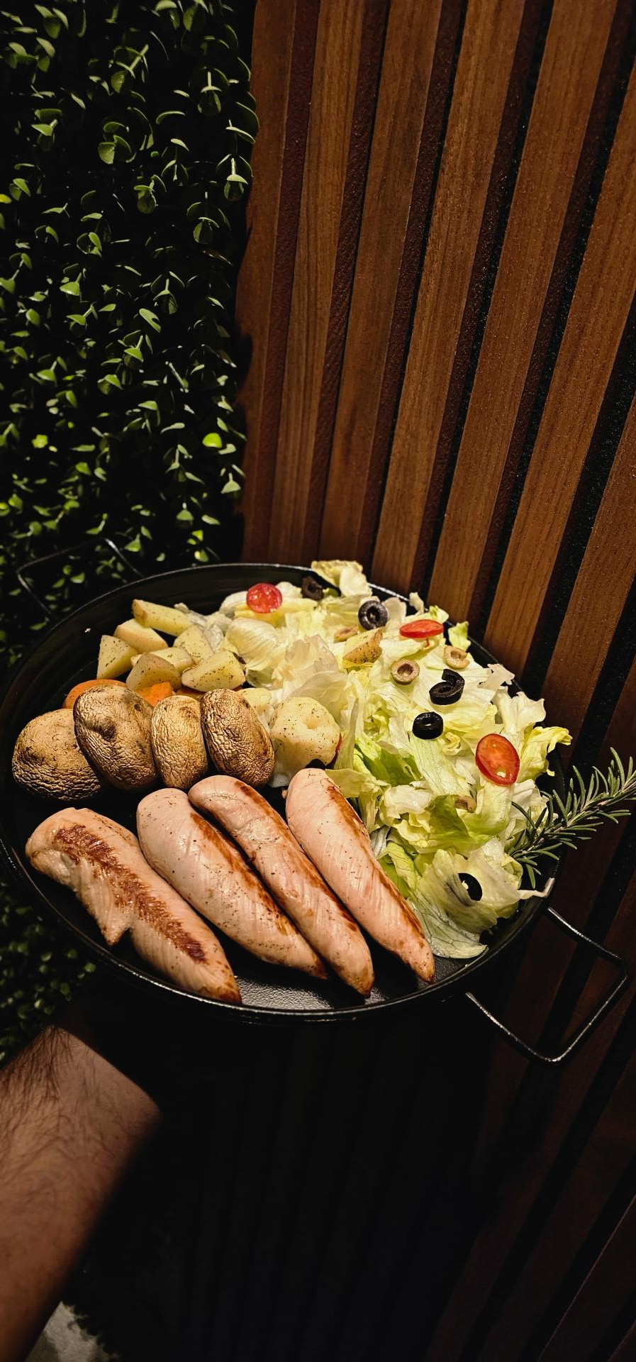 عکس کافه رستوران میلان