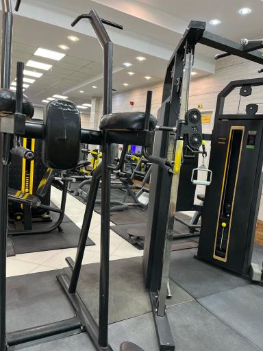 عکس باشگاه بدنسازی آسا 