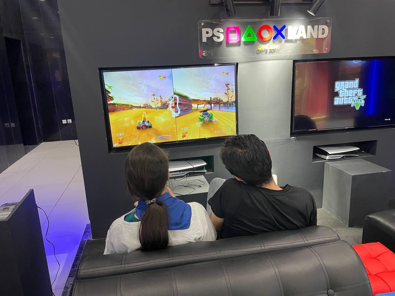 عکس گیم‌نت پی اس لند 