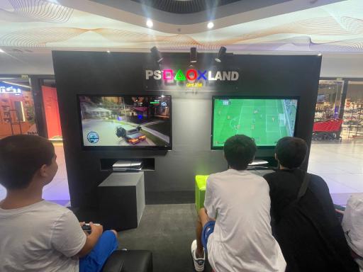 عکس گیم‌نت پی اس لند 