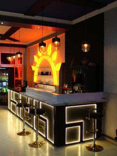 عکس کافه رستوران هلیوس