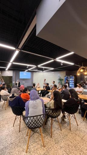 عکس کافه کارآفرینی دایا