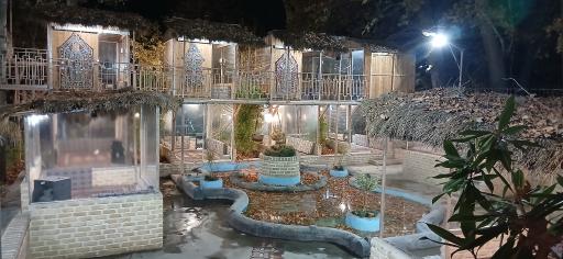 عکس رستوران شب نشین