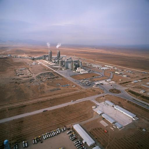 عکس کارخانه سیمان خاکستری ساوه