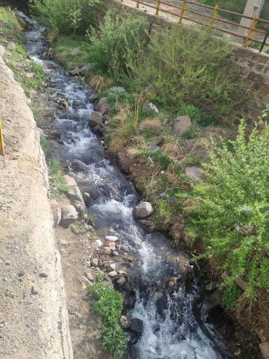 عکس رودخانه تاریک دره