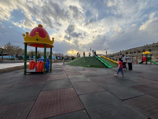 عکس زمین بازی کودکان