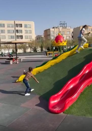 عکس زمین بازی کودکان