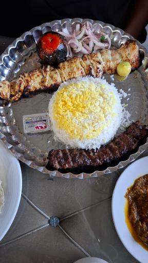 عکس رستوران لاله صحرا