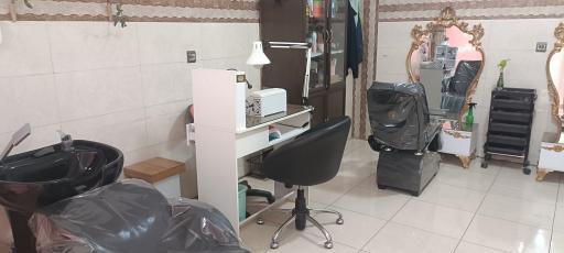 سالن زیبایی رستا باقری 