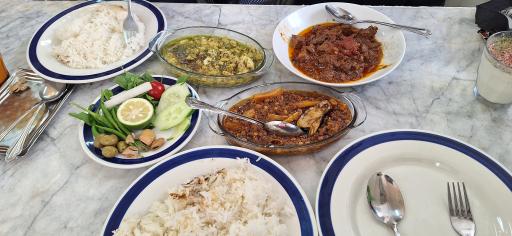 عکس غذاخوری ضیافت 