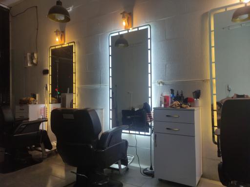 عکس سالن پیرایش میلاد