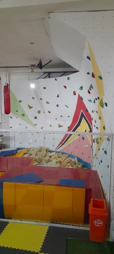 عکس باشگاه نیرو نشاط