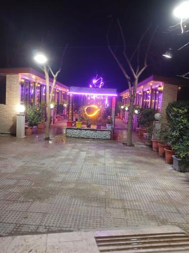 عکس باغ اردیبهشت