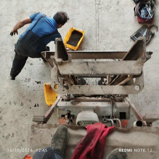 تعمیرکاران لیفتراک