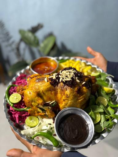 عکس باغ رستوران خاصه 