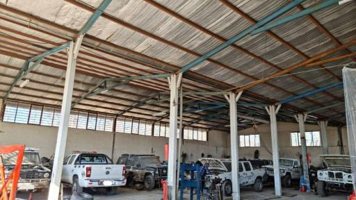 عکس تعمیرگاه تخصصی تویوتا نیسان ایران آفرود