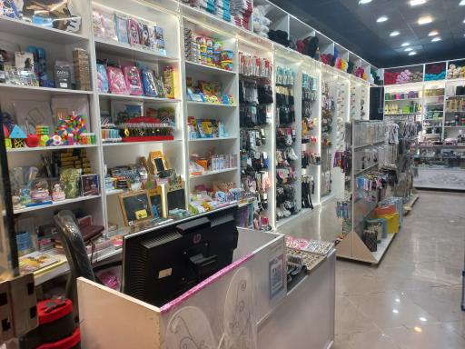 عکس خرازی و تحریر شهبازی