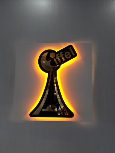 عکس مشاور املاک ایفل