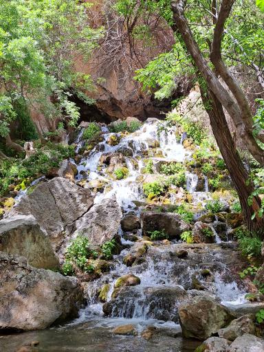 عکس آبشار آب ملخ (تخت سلیمان)