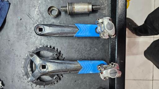 عکس فروشگاه و تعمیرگاه دوچرخه زرگر