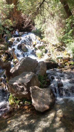 عکس آبشار آب ملخ (تخت سلیمان)