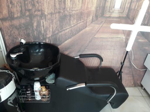 عکس آرایشگاه یونس