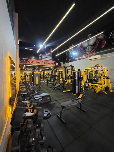 عکس باشگاه بدنسازی اسطوره