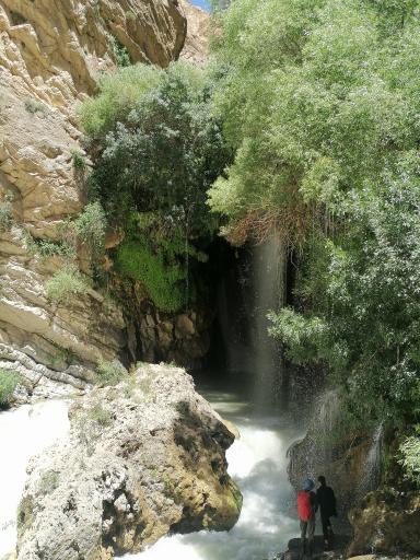 عکس آبشار آب ملخ (تخت سلیمان)