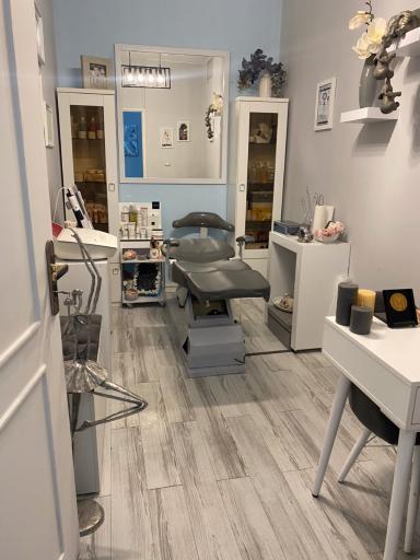 عکس کلینیک زیبایی راز