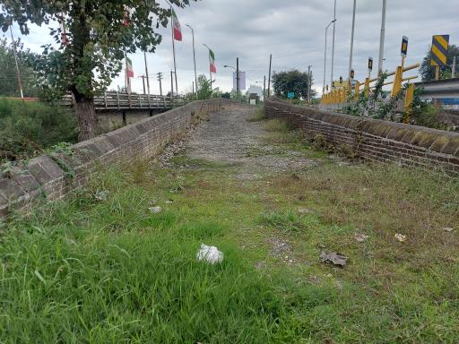 عکس پل گازروبار