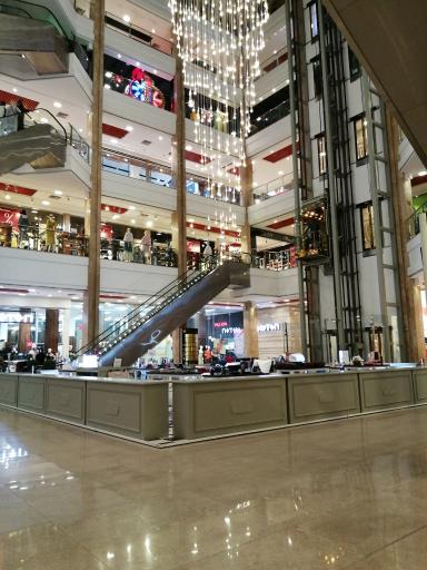 عکس کوروش برند سنتر