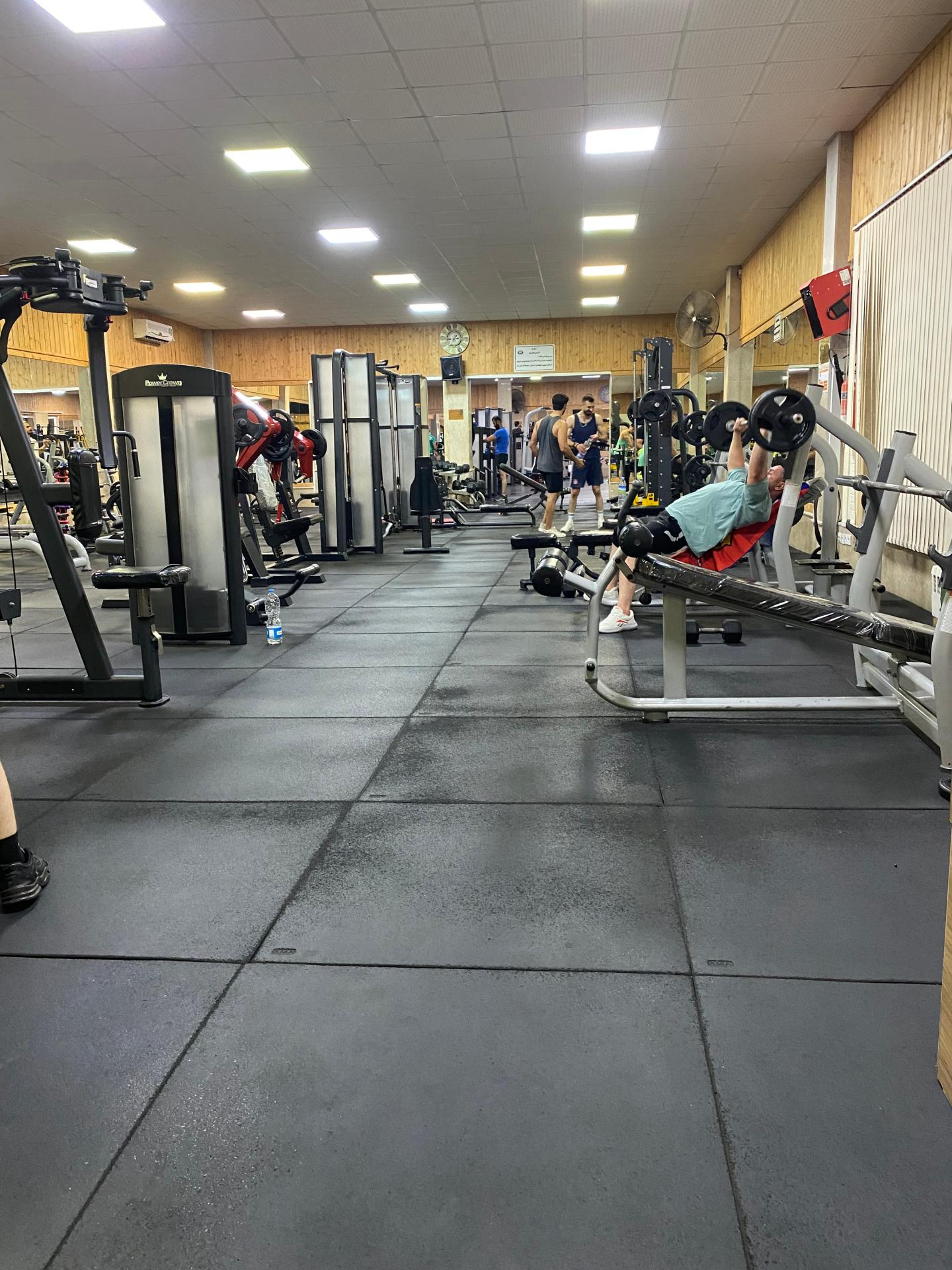 عکس باشگاه بدنسازی متروپل