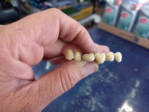 عکس لابراتور دندانسازی آرمیس یلچی