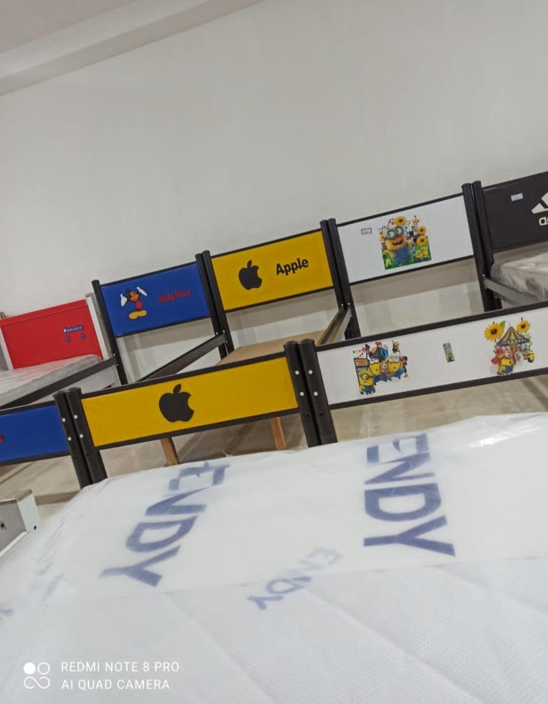 عکس کارگاه تخت و صندلی سازی معینی