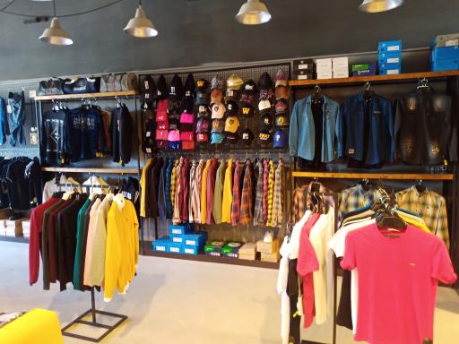 عکس پوشاک مردانه دیاکو