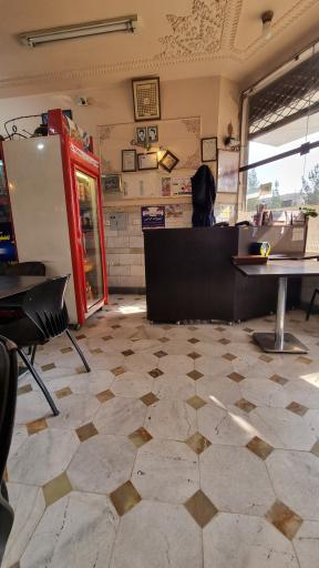 عکس رستوران لاله صحرا