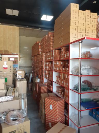 عکس نمایندگی مجاز قطعات بوتان