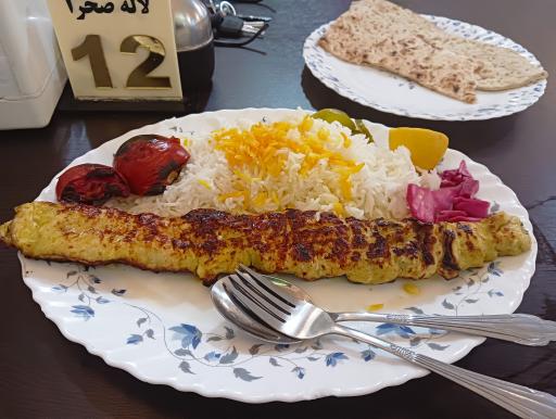 عکس رستوران لاله صحرا