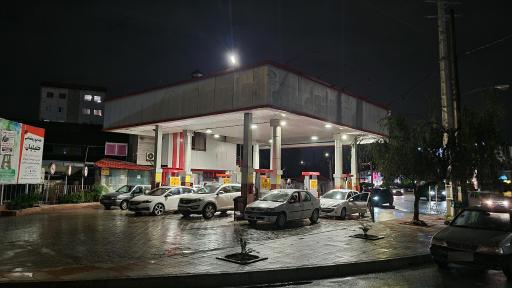 عکس پمپ بنزین