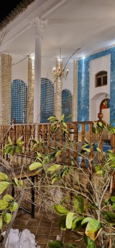 عکس عمارت صالحی