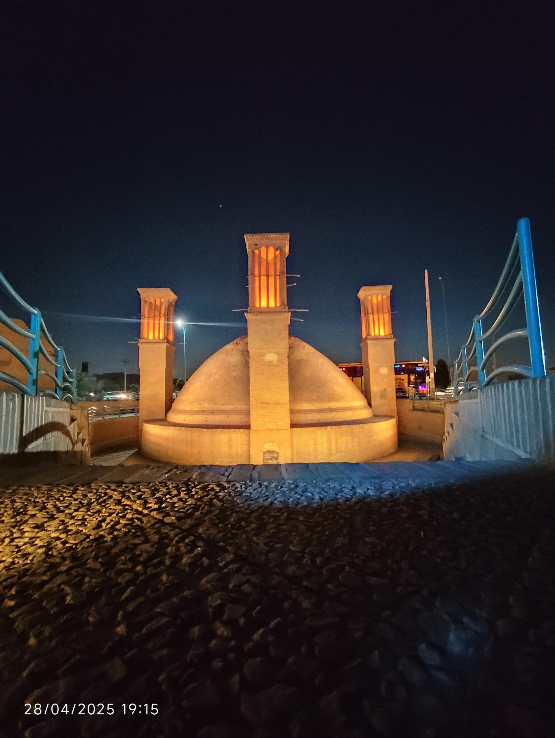 عکس آب انبار رستم گیو