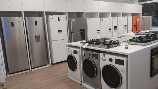 عکس فروشگاه مرکزی اسنوا