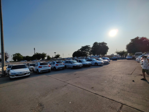 عکس پارکینگ پارک هرمزان