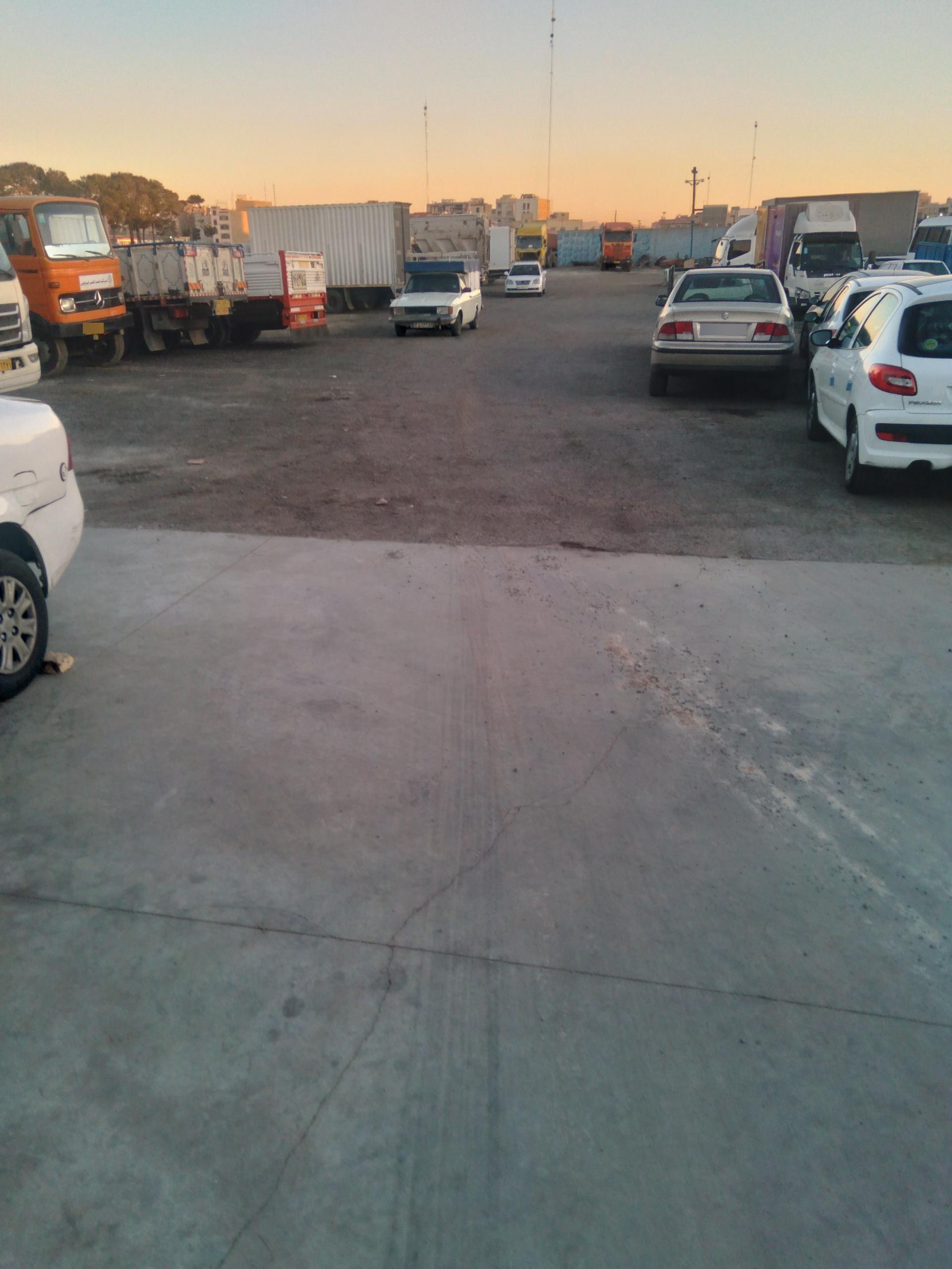 عکس گاراژ اردلان و پارکینگ 