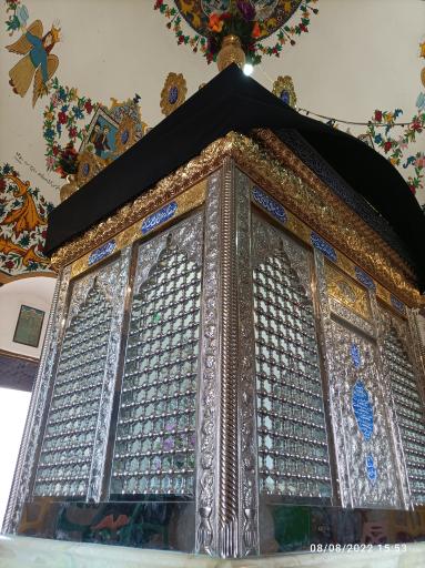 عکس مرقد مطهر امام زادگان حسین و زین الدین و قدمگاه حضرت خضر نبی