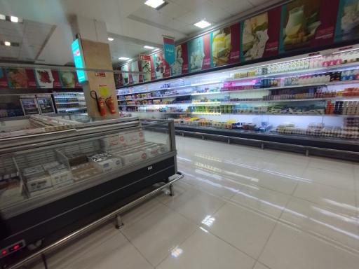 عکس مجتمع تجاری های سی