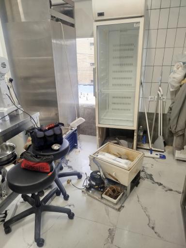 عکس تعمیرگاه مجاز یخچال و لباسشویی فغانی