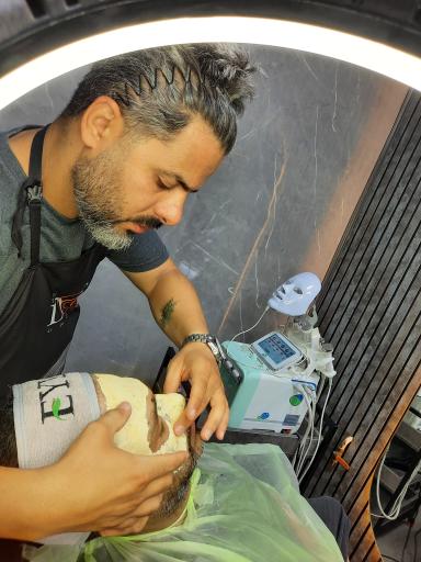 عکس پیرایش افشین